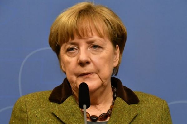 Angela Merkel'den Katar krizinde Türkiye çağrısı!