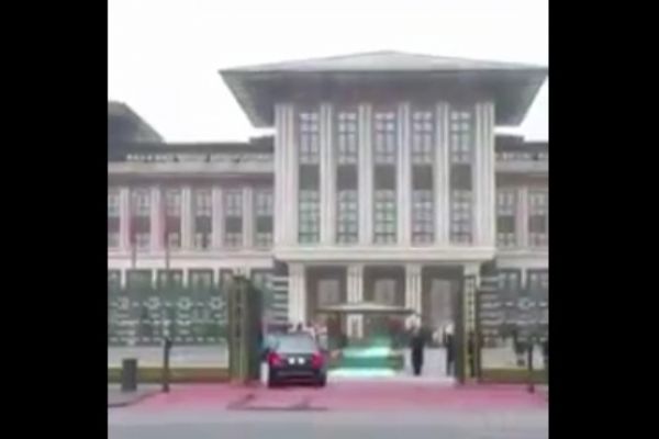 Katar Emiri'nden Erdoğan'a teşekkür