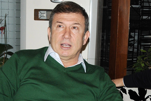 Eski futbolcu Tanju Çolak gözaltına alındı