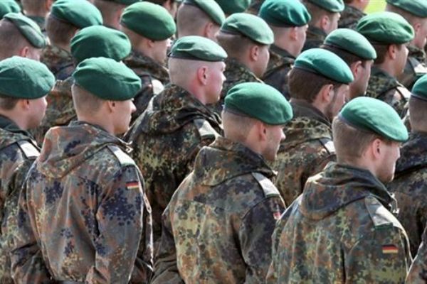 Almanya'da 'darbe şakasına' suç duyurusu