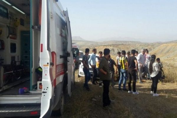 Yaralıyı bıraktı muhabire tepki gösterdi