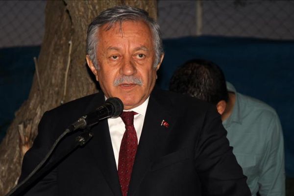 'Türkiye'ye rağmen Türkmen diyarında racon kesilemez'