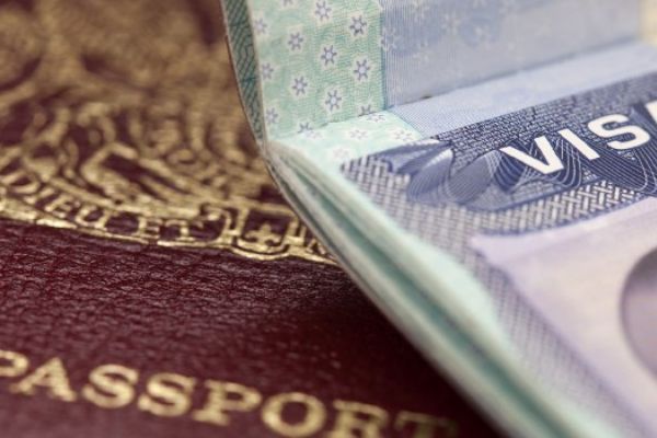 Ukrayna vatandaşlarının AB'ye vizesiz seyahati gece yarısı başlıyor