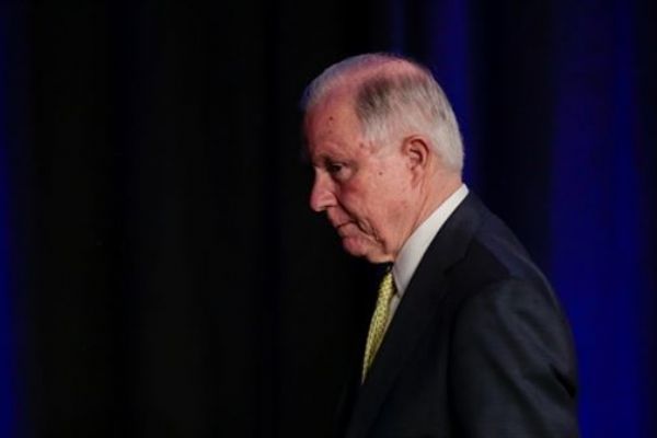 Sessions Amerika Senatosu'na ifade verecek