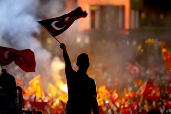 15 Temmuz'un yıl dönümünde yeniden meydanlara