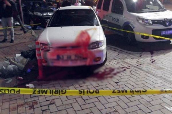 Kütahya'da bıçaklı kavga: 1 kişi öldü