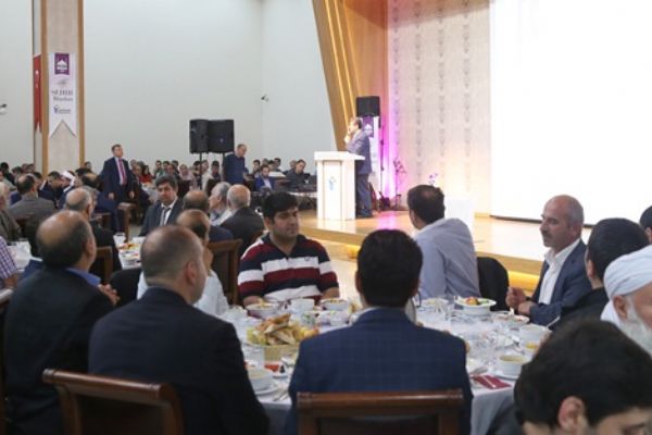 Siirtliler kardeşlik sofrasında