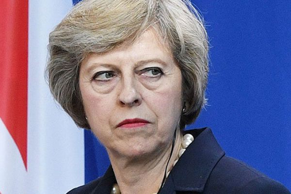 Theresa May karşıtı kampanya büyüyor