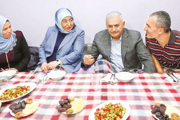 Başbakan Yıldırım'dan iftar ziyareti