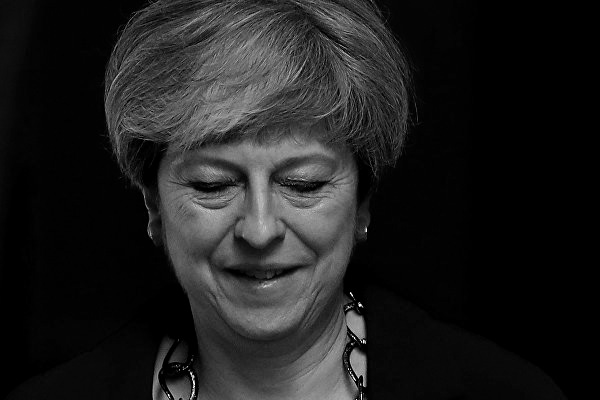 May, hükümetini kurdu