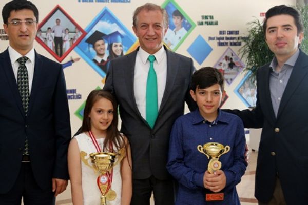 İhlas Koleji öğrencisi rakiplerini mat etti