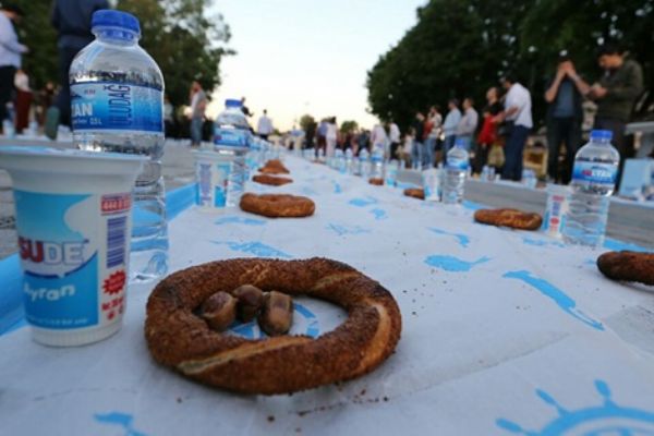3. Geleneksel Ümmet iftarı Ayasofya'da yapıldı