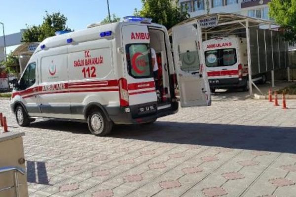 Korucuları taşıyan otomobil devrildi: 6 kişi yaralı