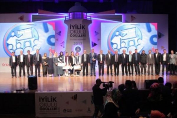 İyilik Okulu Ödülleri sahiplerini buldu
