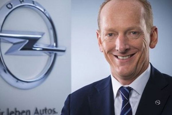 Opel'in CEO'su Karl-Thomas Neumann istifa etti