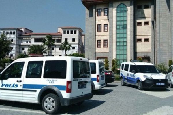 Adana'da belediyede rehine krizi