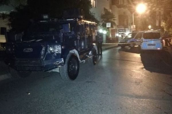 Kadıköy'de terör operasyonunda silahlı çatışma çıktı