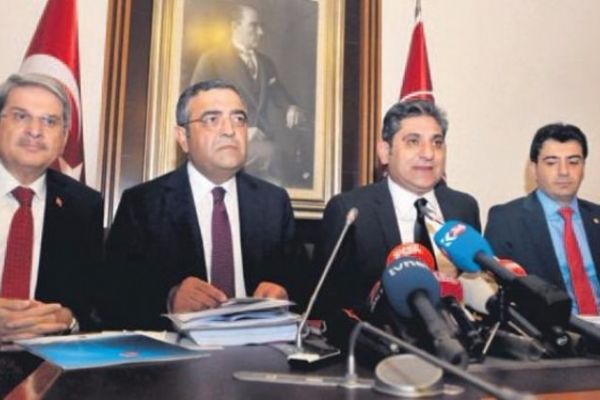 CHP’nin ‘FETÖ’ raporu balon çıktı