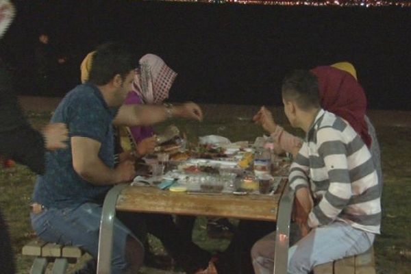 İzmir'de deprem korkusu! Evlerine giremediler