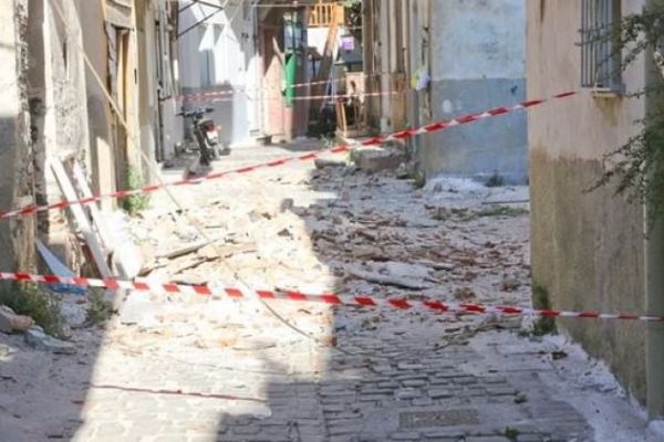 Ege'deki şiddetli deprem Yunanistan'da can aldı!