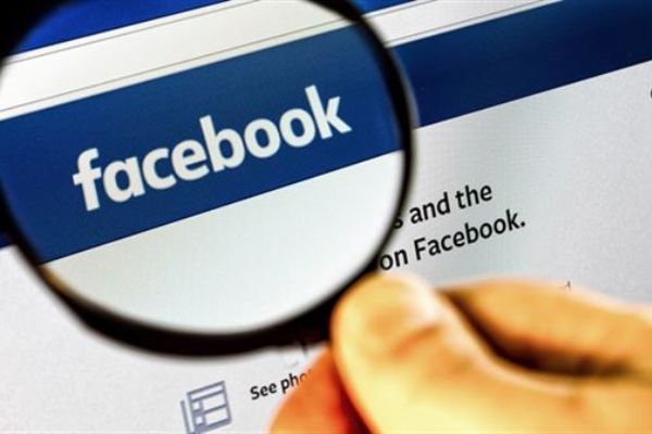 Facebook kullanıcılarını kameradan izleyebilecek