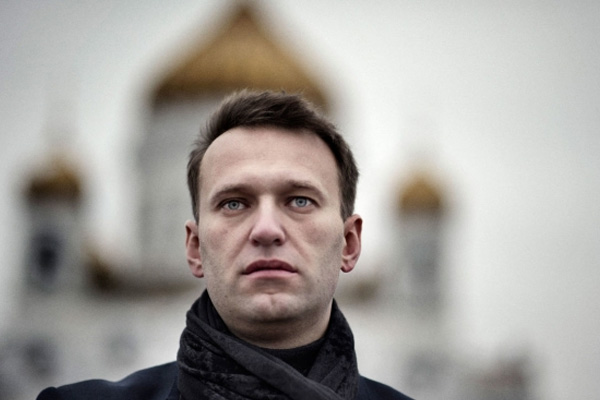 Putin karşıtı muhalif lider Navalnıy'a hapis cezası