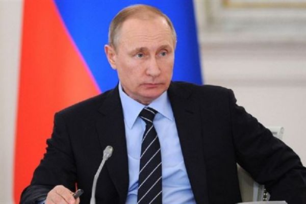 Vladimir Putin Kral Selman'a: Katar meselesi terörle mücadeleye fayda sağlamıyor