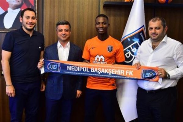 Eljero Elia resmen Başakşehir'de