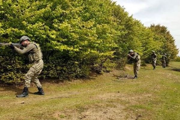 PKK'da çözülme sürüyor 4 kişi daha...