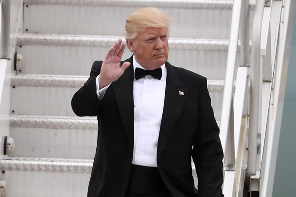 Trump, Rusya soruşturmasının özel savcısını görevden mi alacak?