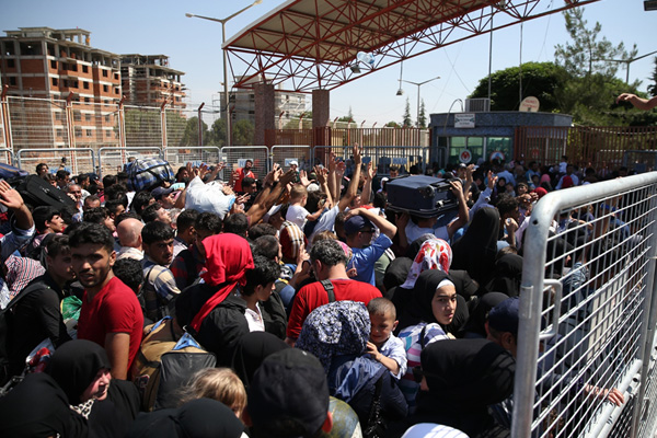 Suriyeliler bayram için gidiyor