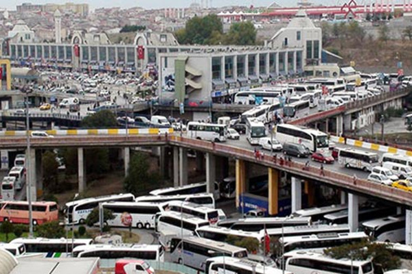 Esenler Otogarı'nın giriş ve çıkışları kapatıldı