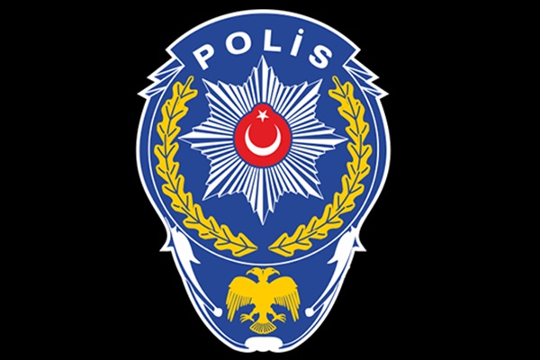 Şırnak'ta polis aracı devrildi: 8 polis yaralı