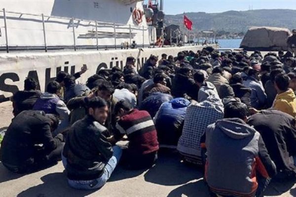 Antalya'da 194 sığınmacı ve kaçak yakalandı