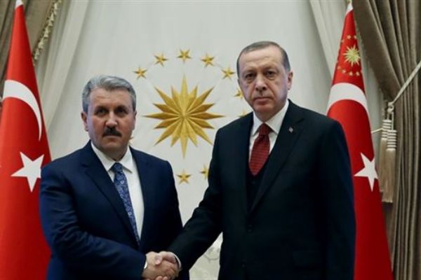 Cumhurbaşkanı Erdoğan ile BBP Başkanı Destici Külliye'de görüştü
