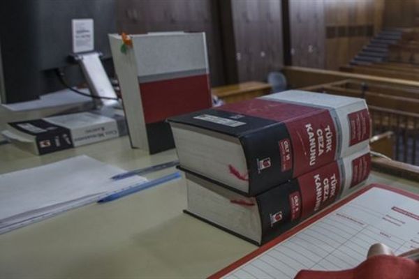 FETÖ'nün il imamı ile eşi tutuklandı