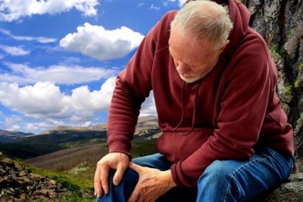 Yaşlılarda sık düşmek hastalık habercisi olabilir