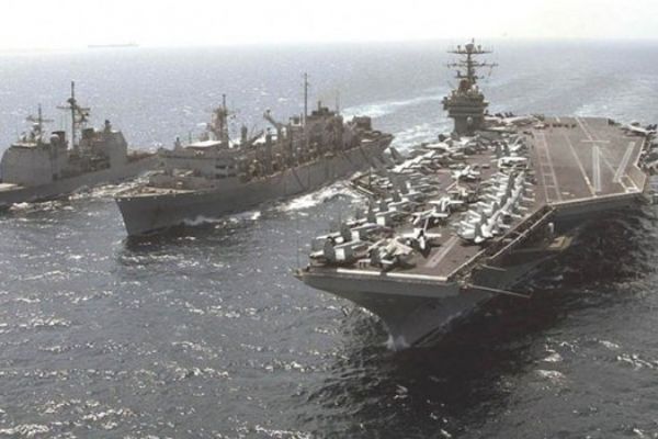 Amerika savaş gemileri ortak tatbikat için Katar'da