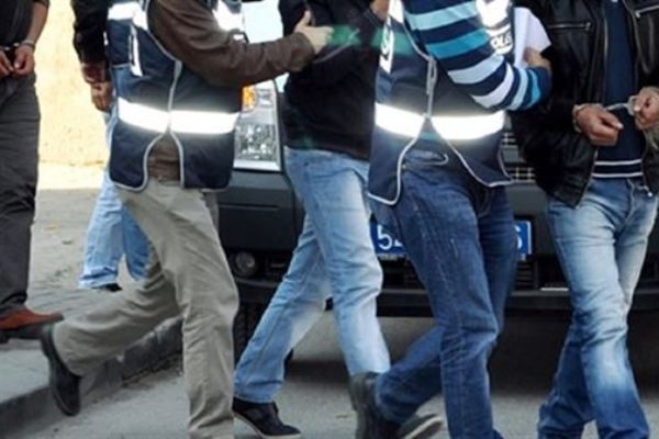 Bitlis merkezli FETÖ operasyonunda 13 gözaltı