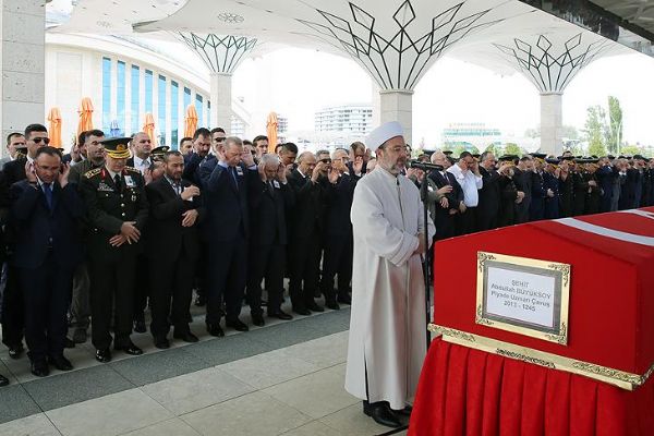 Şehit Büyüksoy son yolculuğuna uğurlandı
