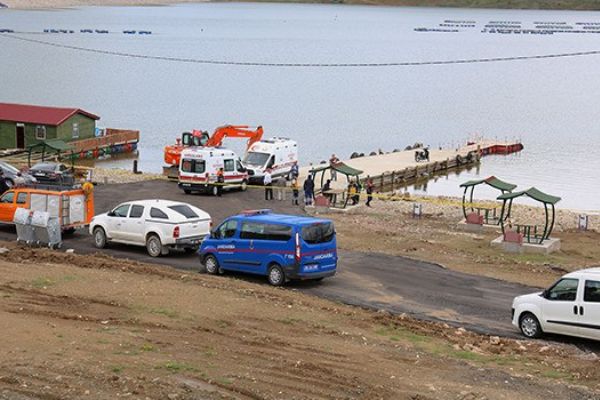 Baraj gölünde tekne alabora oldu: 1 kişi kurtarıldı, 1 kişi kayıp