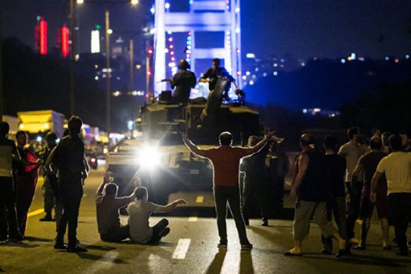 15 Temmuz için ilk hapis cezası: 23 sanığa müebbet