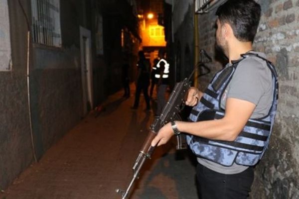 Diyarbakır'da 39 mahallede sokağa çıkma yasağı ilan edildi