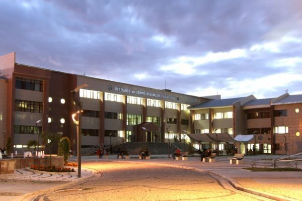 Bayburt Üniversitesi 40 bin TL olan cihazı 3 bin 500 liraya üretti