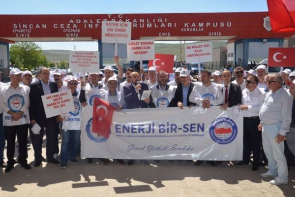 Sincan Ceza İnfaz Kurumu önünde nöbet!