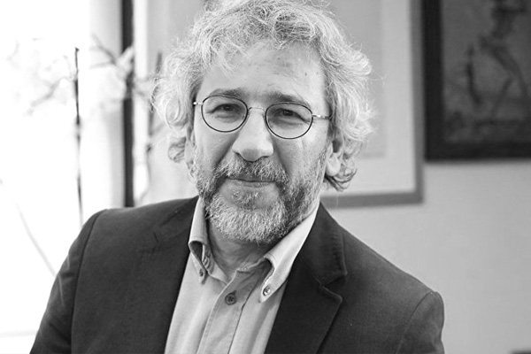 Ahmet Hakan'dan Can Dündar'a yurda dön çağrısı