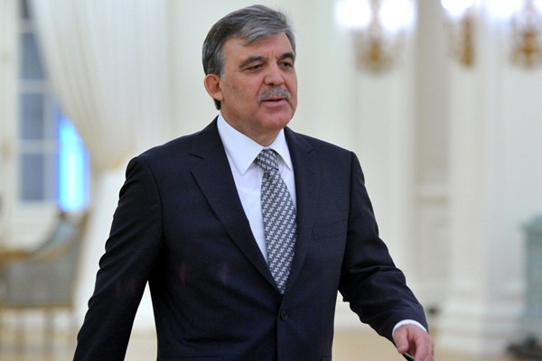 Abdullah Gül'ün danışmanı tutuklandı