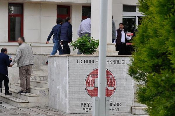 Afyonkarahisar'daki FETÖ soruşturmasında 9 kişi tutuklandı