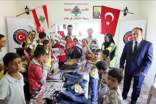 TİKA'dan Lübnan'da elbise yardımı