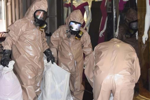 Kargoyla gelen gelinlik zehirledi